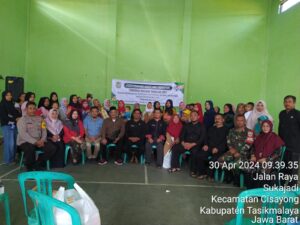 Pemberian Makanan Tambahan dan kerjasama PKBI Tasikmalaya dengan Desa Sukajadi Kecamatan Cisayong Kabupaten Tasikmalaya untuk anak-anak beresiko stunting.